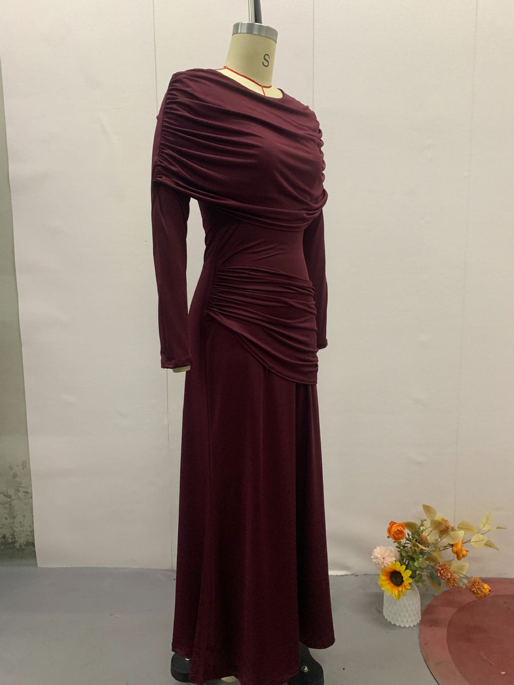 Women's Round Neck Design Pleated Waist Dress