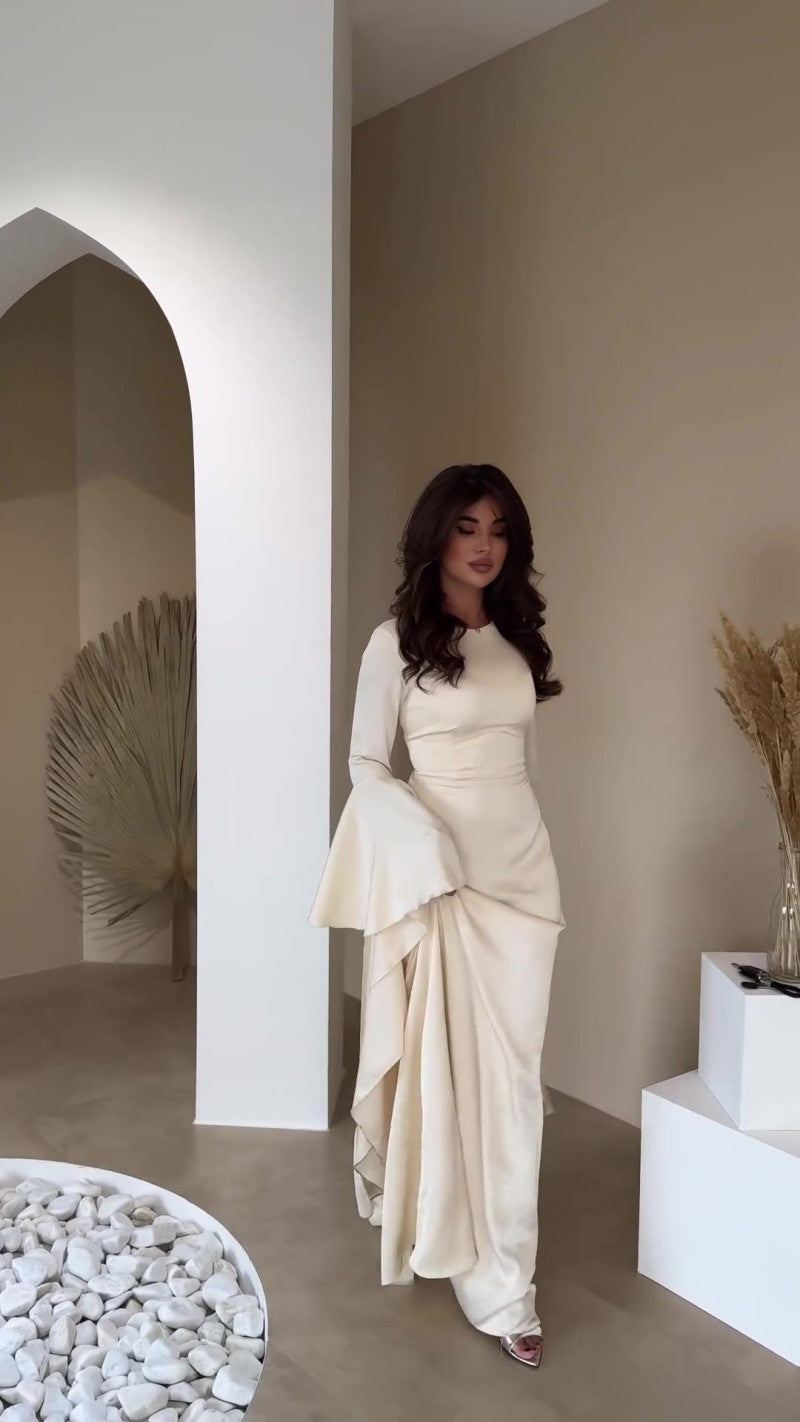 New Style Evening Dress with Large Swing and Flutter Sleeves