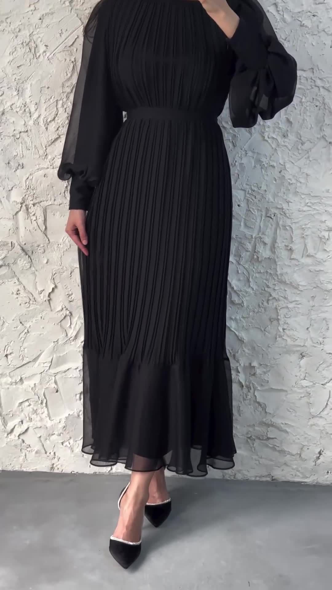 Elegant Mature Women's Spring New Cross-Border Long Pleated Dress