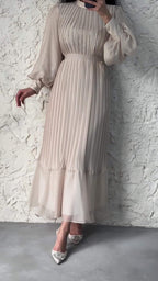 Elegant Mature Women's Spring New Cross-Border Long Pleated Dress