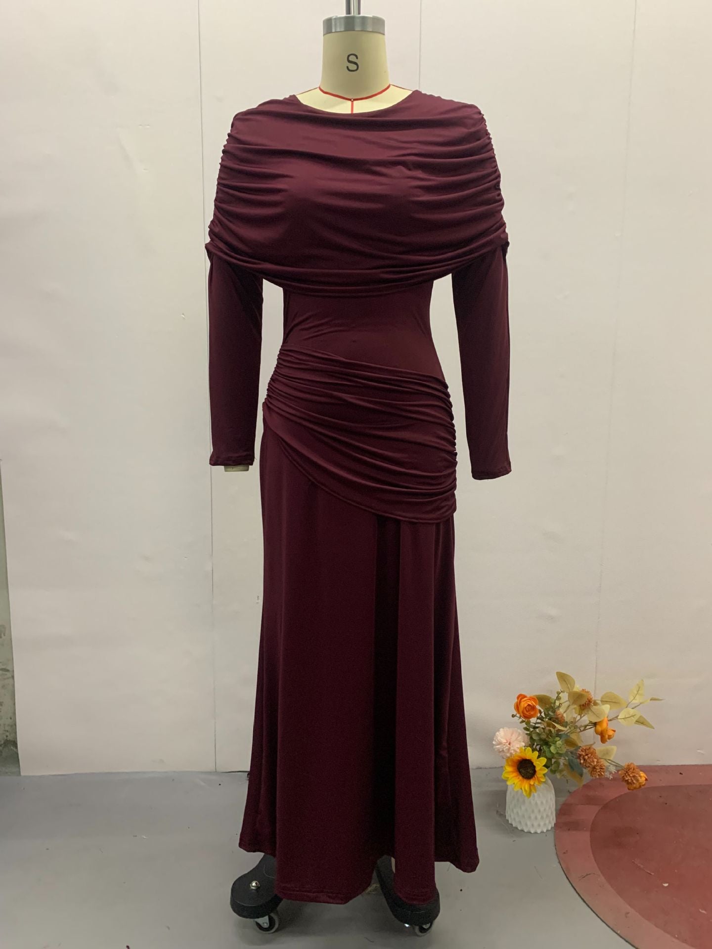 Women's Round Neck Design Pleated Waist Dress