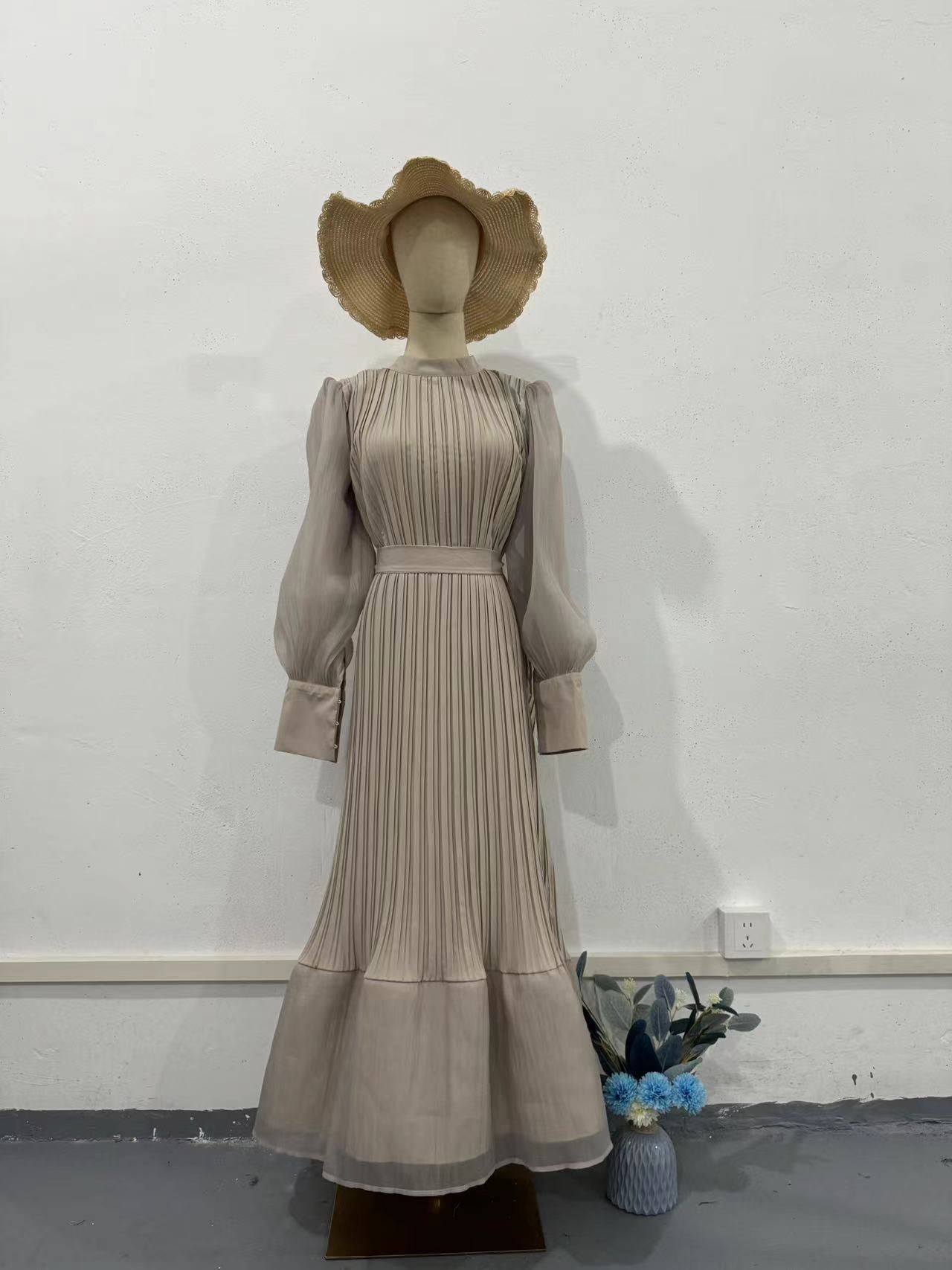 Elegant Mature Women's Spring New Cross-Border Long Pleated Dress