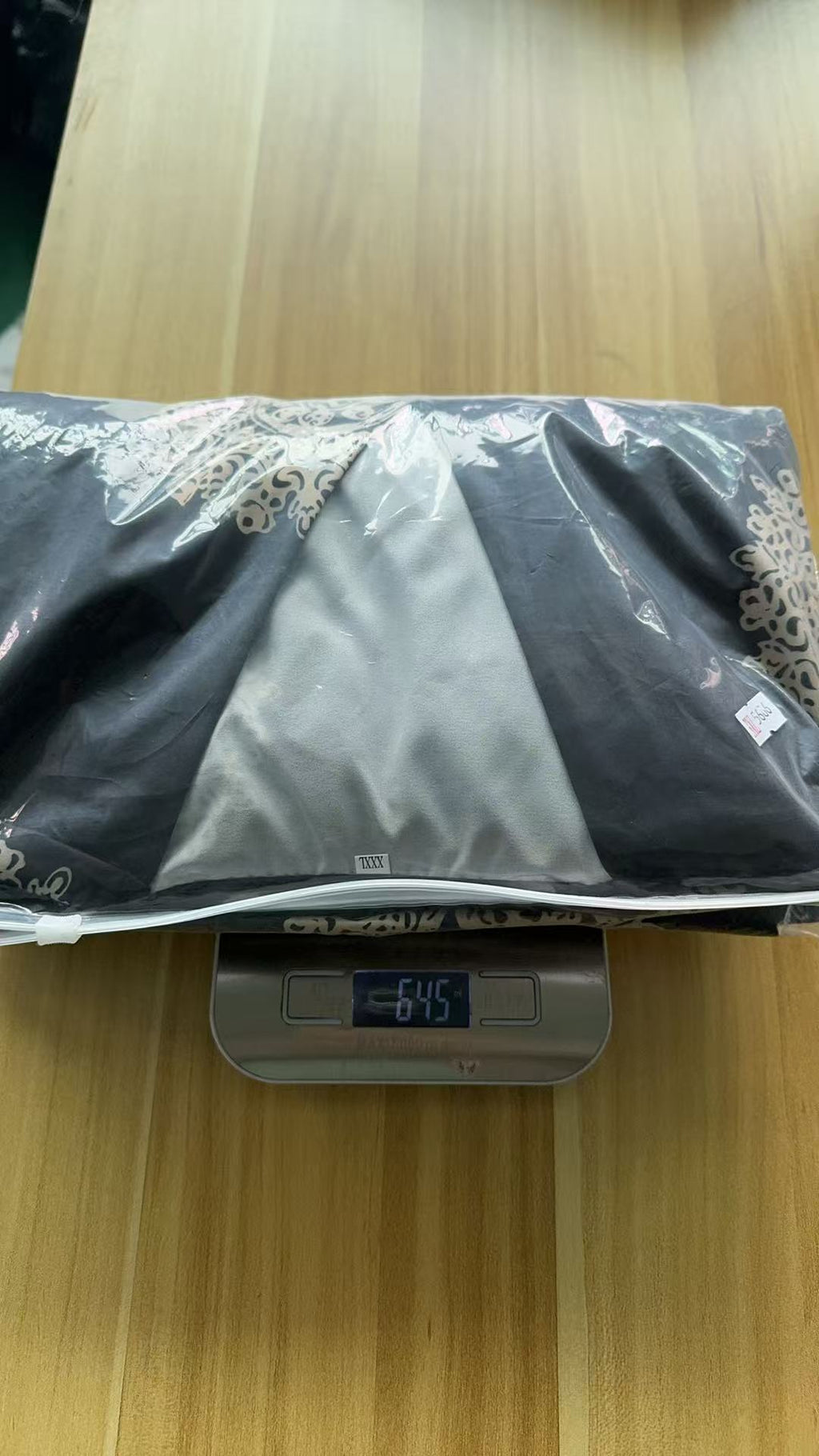 Elegant and Sexy V-neck Top + Printed Wide-leg Pants Two-piece Set