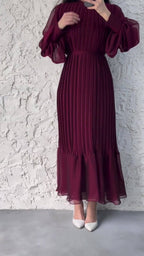 Elegant Mature Women's Spring New Cross-Border Long Pleated Dress