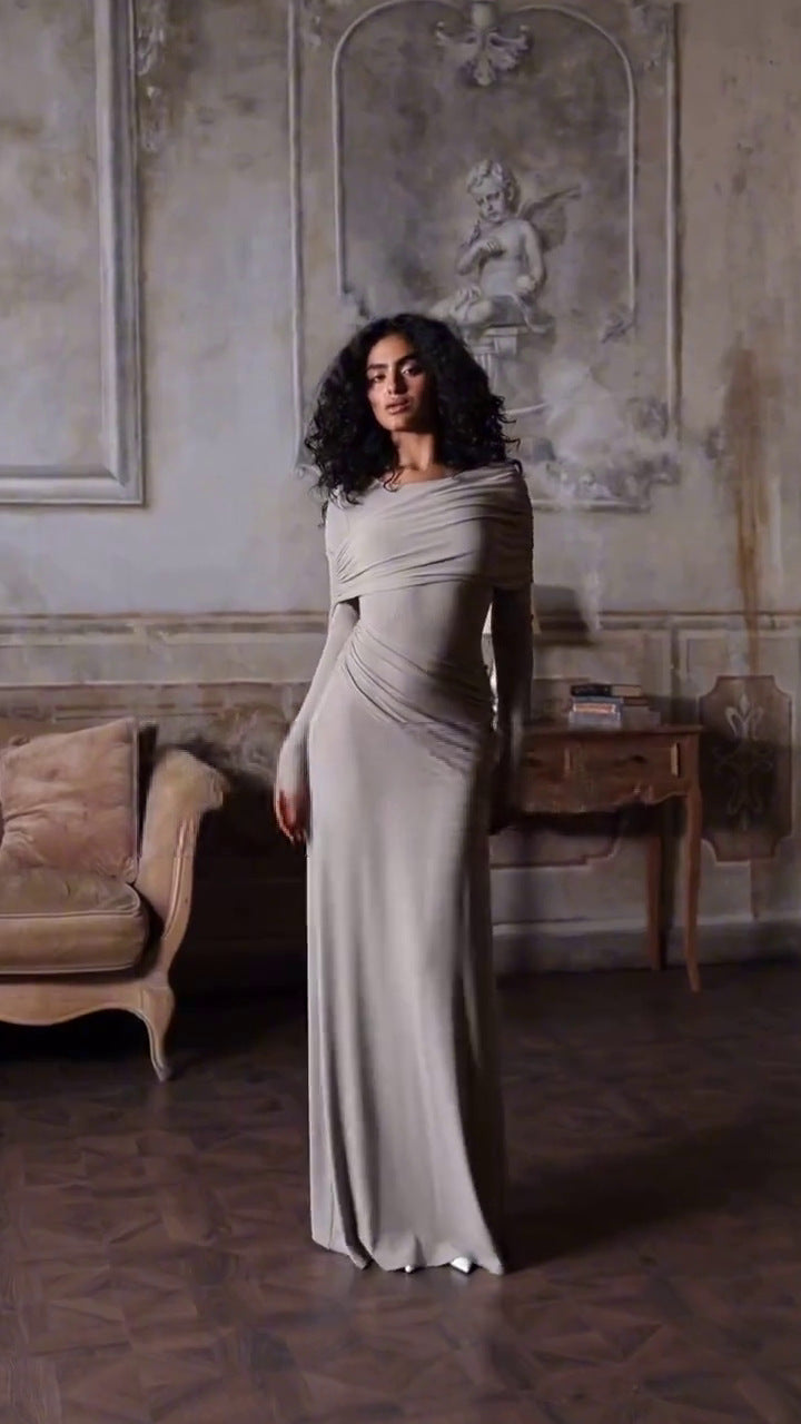 Women's Round Neck Design Pleated Waist Dress