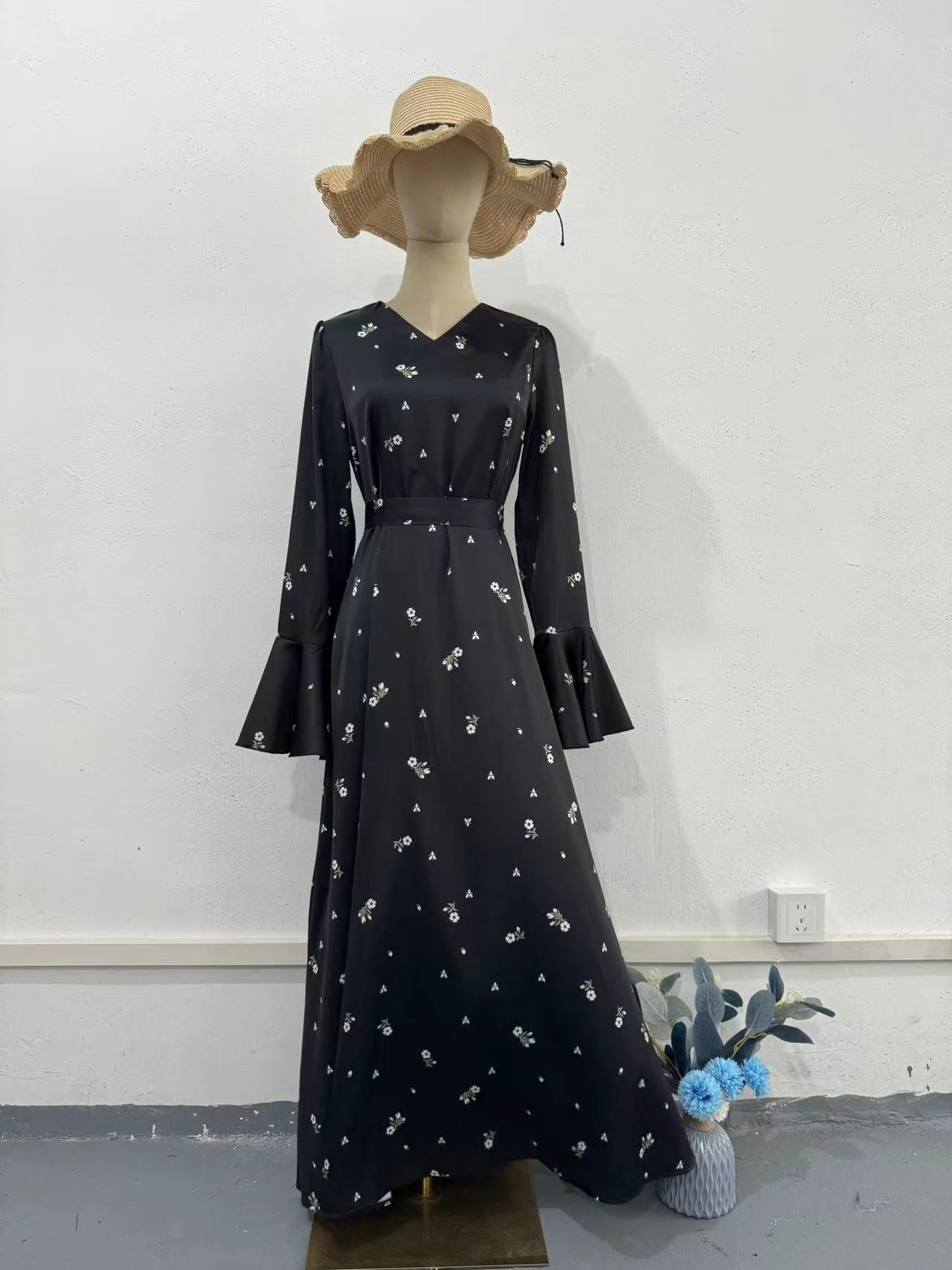 Spring New Ruffle Sleeve Waist-Cinching Floral Gentle Style Long Dress