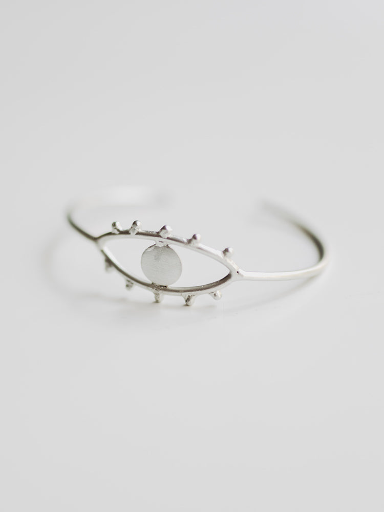 Eye to Eye Bangle - Silver