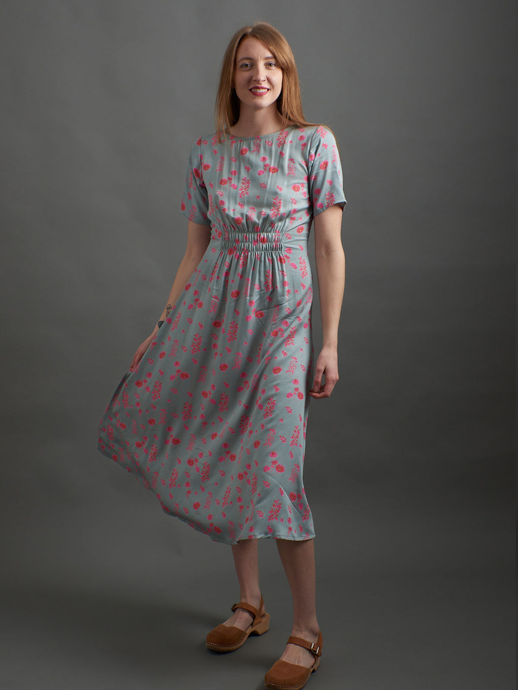 Artsy Traveler Short Sleeve Midi Dress - Botanical Slate