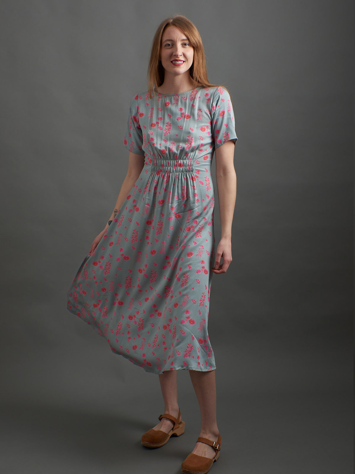 Artsy Traveler Short Sleeve Midi Dress - Botanical Slate