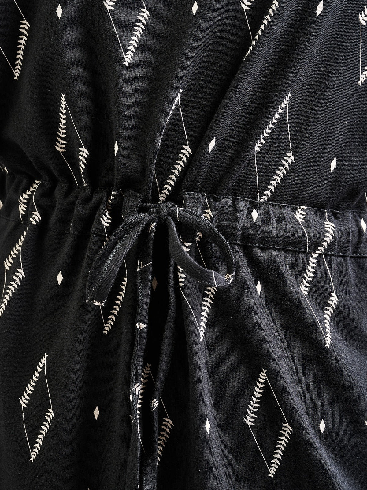 Abby Drawstring Plus Size Dress - Diamond Vine Black