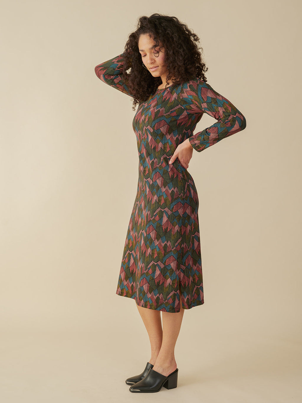 Nova Long Sleeve T-Shirt Midi Dress - Geo Jewels