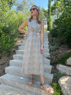 Artsy Traveler Sleeveless Midi Dress - Olive Flowers