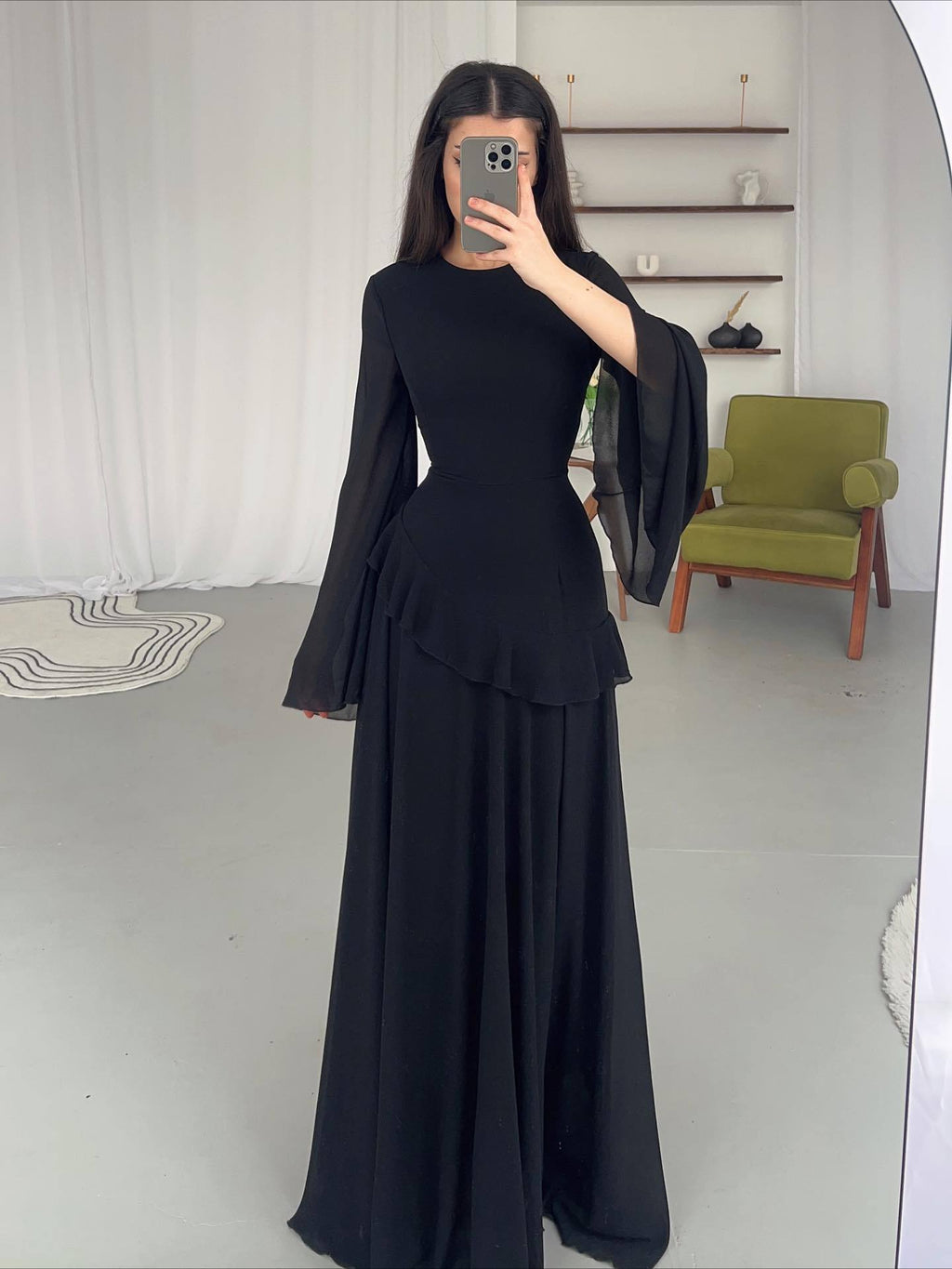 Elegant Solid Color Flared Sleeve Dress