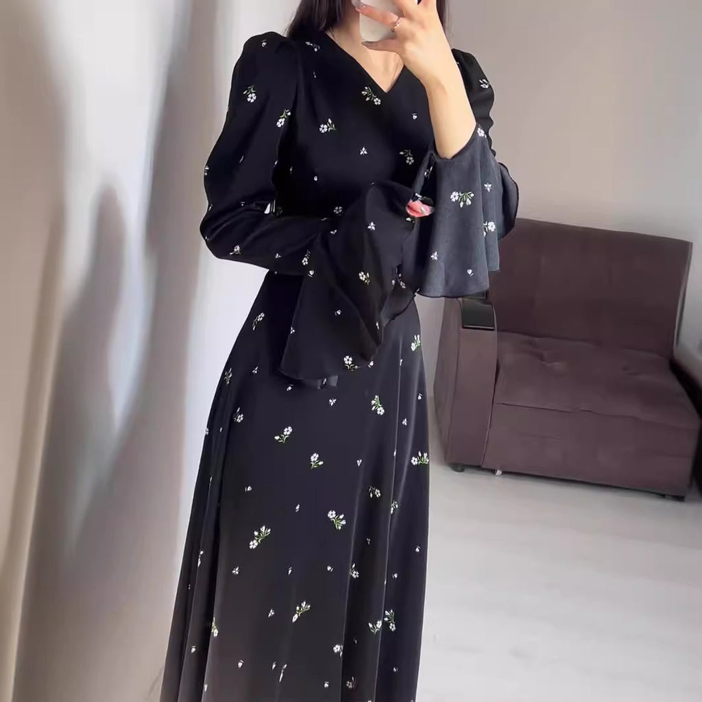 Spring New Ruffle Sleeve Waist-Cinching Floral Gentle Style Long Dress