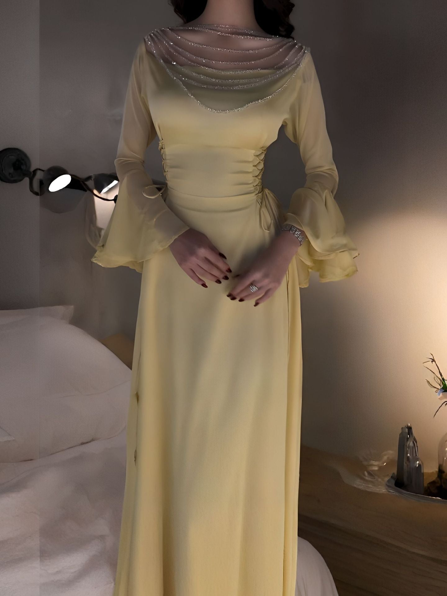 2025 Spring and Summer Sexy Bead Chain Lace-up Dress